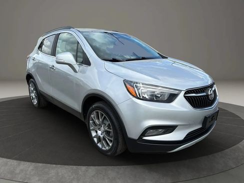 Used 2018 Buick Encore Sport Touring FWD image 3
