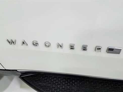 Used 2024 Jeep Wagoneer L Series II RWD image 37