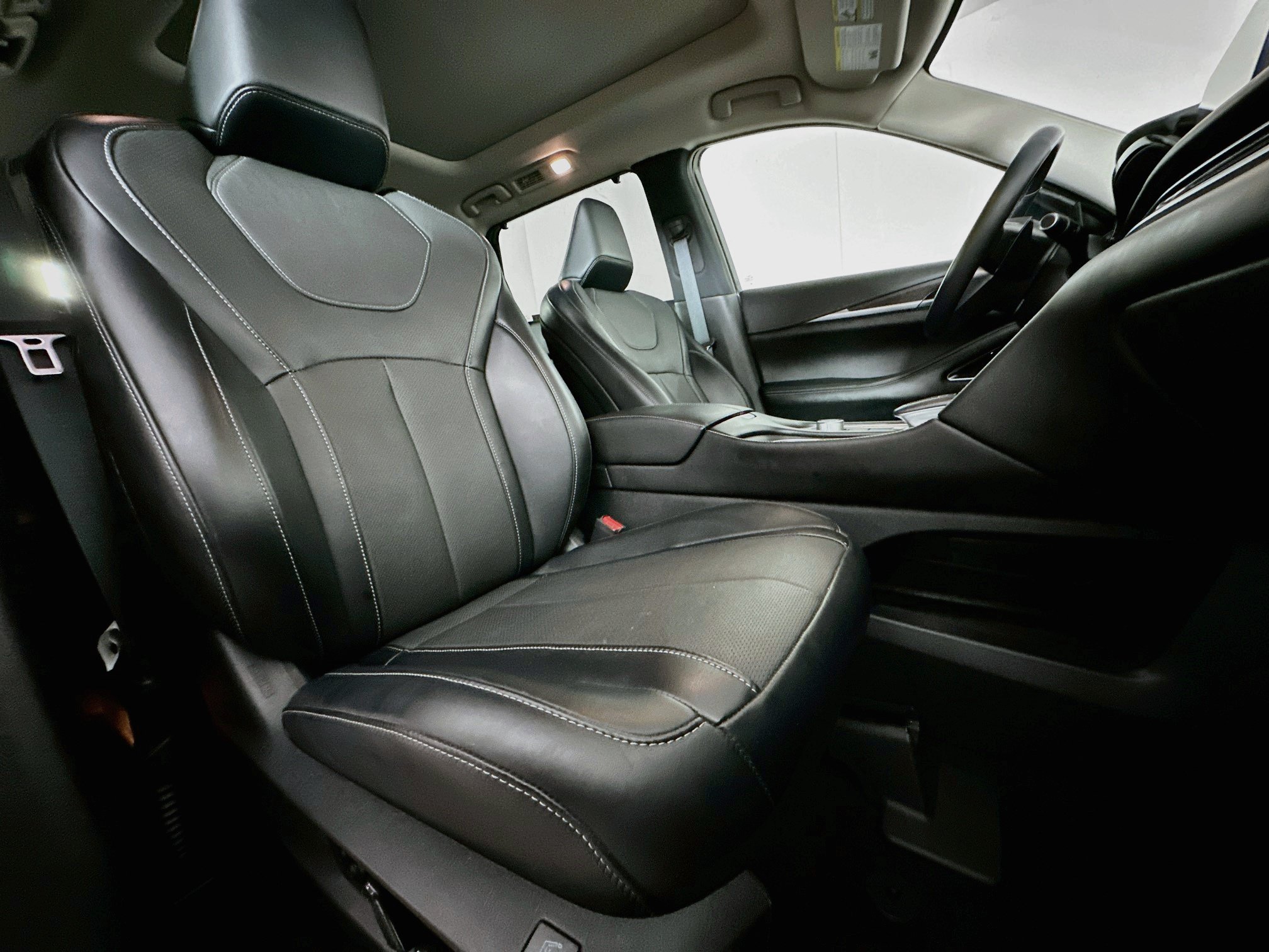 Used 2023 INFINITI QX60 Sensory w/ Vision Package AWD/4WD image 35