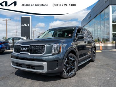 Used 2023 Kia Telluride EX w/ EX Captain's Chair Package