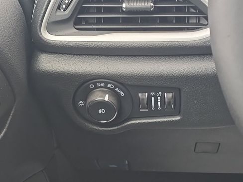 New 2026 Chrysler Pacifica Select image 29