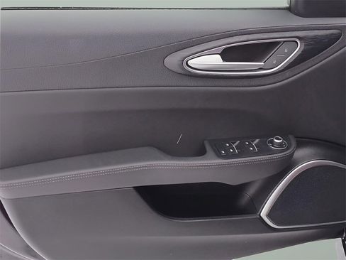 Used 2022 Alfa Romeo Giulia Sprint image 23