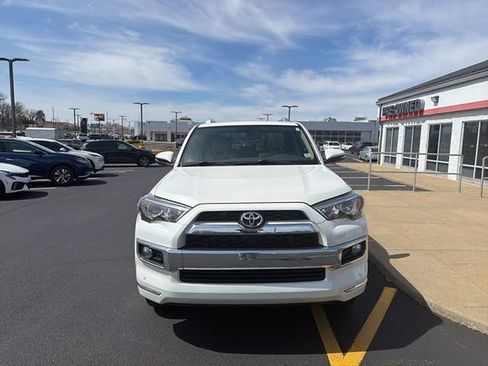 Used 2016 Toyota 4Runner Limited image 14