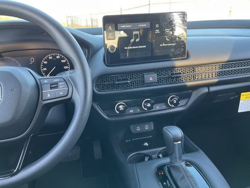 Certified 2026 Honda HR-V LX image 17