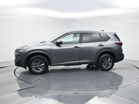 Used 2024 Nissan Rogue S FWD image 3