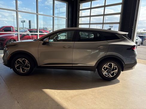 Certified 2023 Kia Sportage LX image 8