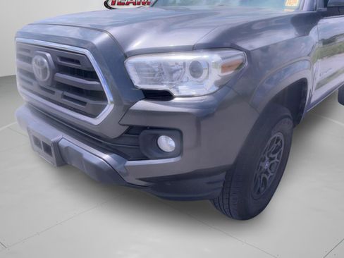 Used 2019 Toyota Tacoma SR5 RWD image 28