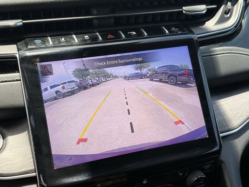 Used 2024 Jeep Grand Cherokee Limited 4xe AWD/4WD image 20