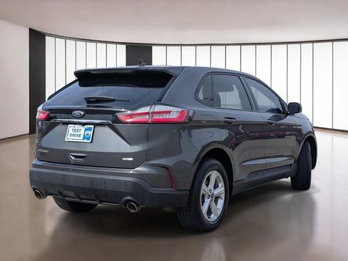 Used 2019 Ford Edge SE image 7