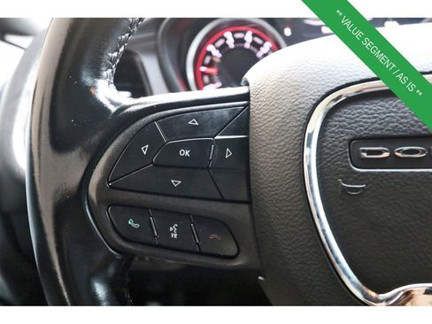 Used 2020 Dodge Challenger SXT RWD image 18