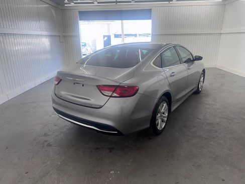 Used 2015 Chrysler 200 Limited image 5