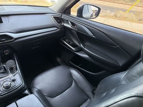 Used 2018 MAZDA CX-9 Touring w/ Touring Premium Package image 13