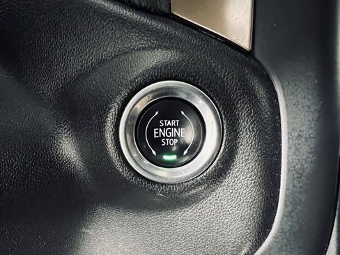 Used 2019 Chevrolet Silverado 1500 High Country image 29