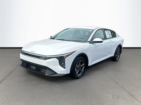 New 2025 Kia K4 LXS image 3