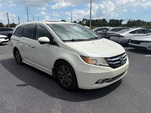 Used 2014 Honda Odyssey Touring image 1