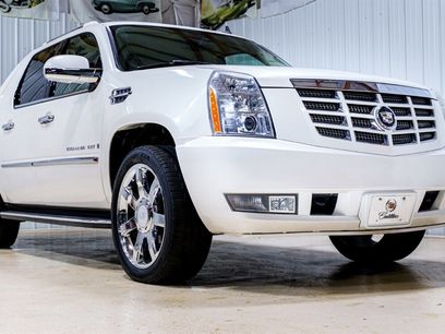 Used 2007 Cadillac Escalade EXT w/ Information Package