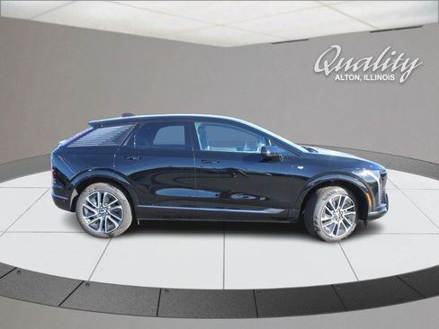 New 2026 Cadillac Optiq Sport 2 w/ LPO, Floor Liner Package AWD/4WD image 2