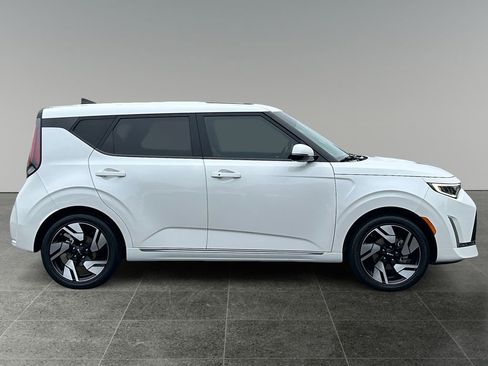 Used 2023 Kia Soul GT-Line w/ GT-Line Technology Package FWD image 10
