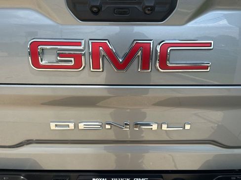 Used 2024 GMC Sierra 2500 Denali AWD/4WD image 30