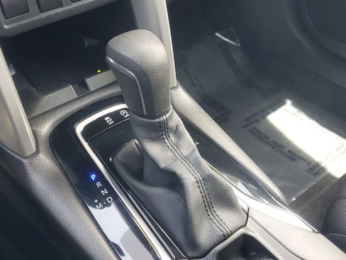 Used 2024 Toyota Corolla Cross LE FWD image 28