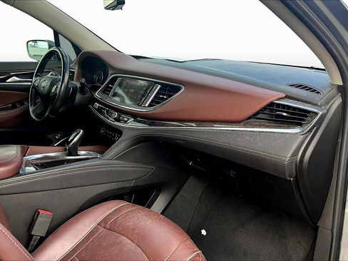 Used 2018 Buick Enclave Avenir w/ Avenir Technology Package image 14