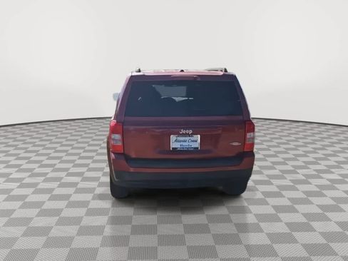 Used 2012 Jeep Patriot Latitude w/ Sun/Sound Group image 7