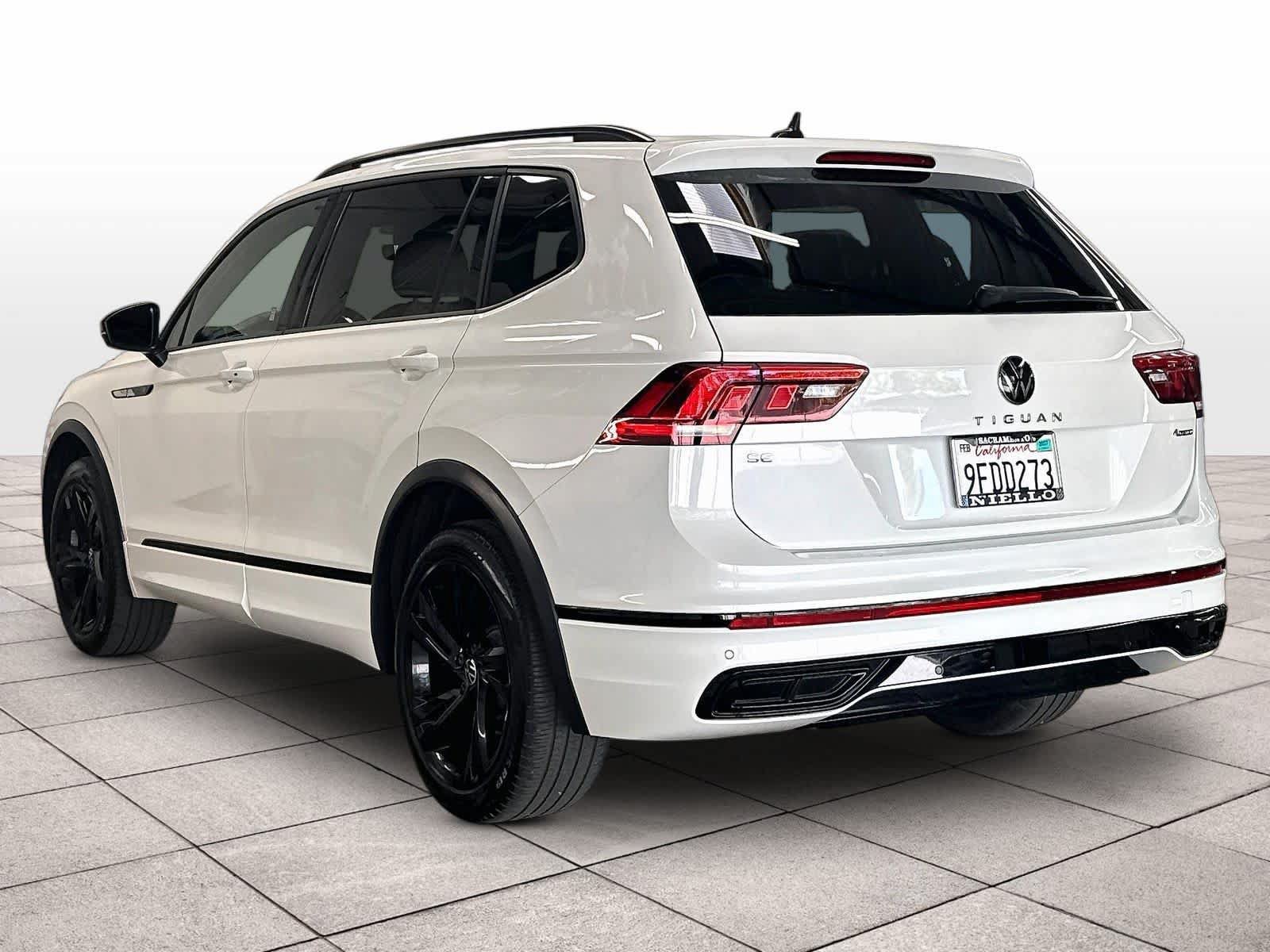 Used 2023 Volkswagen Tiguan SE R-Line AWD/4WD image 7