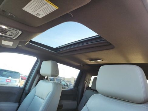 Used 2021 GMC Sierra 1500 SLT w/ SLT Premium Plus Package image 18