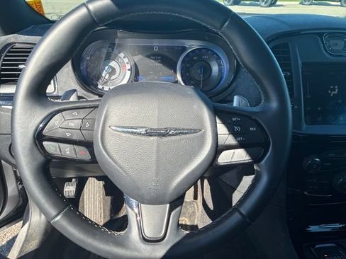 Used 2017 Chrysler 300 S AWD/4WD image 10