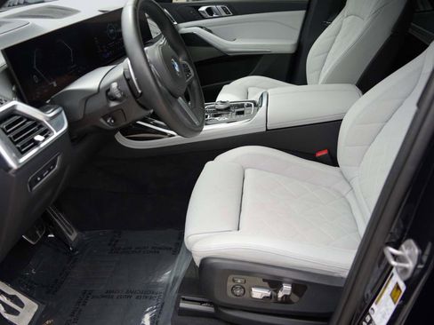Certified 2024 BMW X7 xDrive40i w/ M Sport Package AWD/4WD image 14