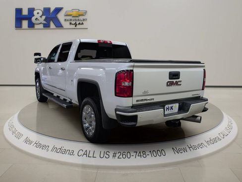 Used 2018 GMC Sierra 2500 Denali AWD/4WD image 4