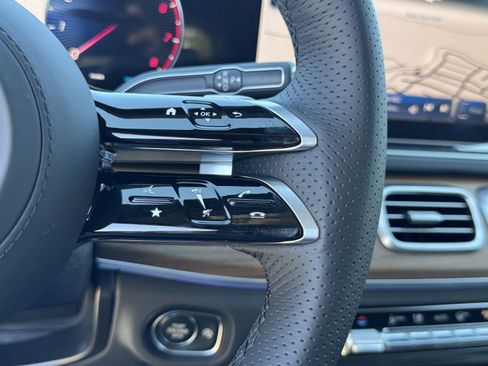 New 2025 Mercedes-Benz GLS 450 4MATIC image 23