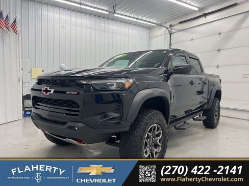 Used 2023 Chevrolet Colorado ZR2 w/ ZR2 Convenience Package III image 6