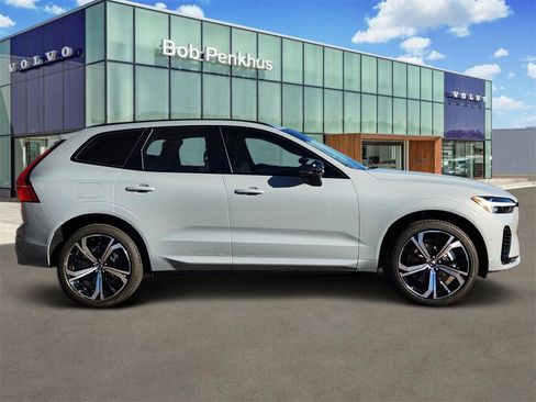Used 2025 Volvo XC60 T8 Ultra w/ Protection Package Premier image 23