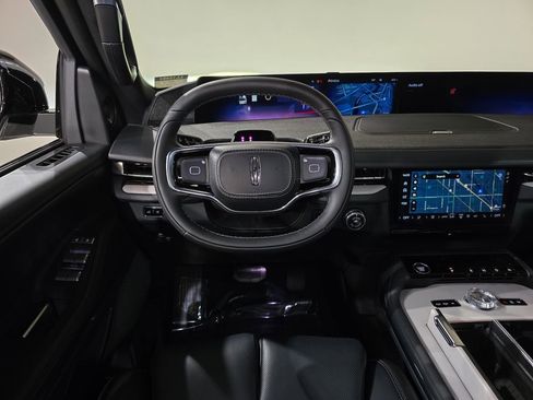 New 2025 Lincoln Navigator Reserve w/ Jet Appearance Package image 23