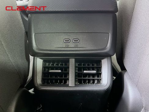 Used 2025 Chevrolet Equinox LT FWD image 32