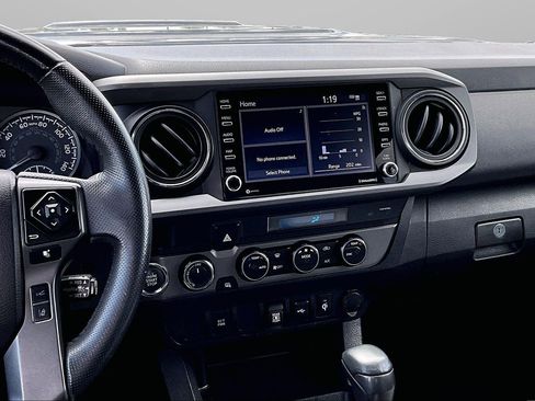 Used 2022 Toyota Tacoma TRD Sport AWD/4WD image 6