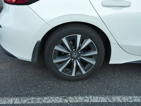 Used 2024 Honda Civic EX-L image 7