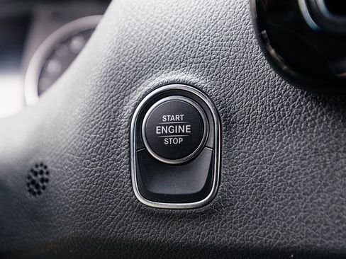 Used 2025 Mercedes-Benz Sprinter 2500 image 14