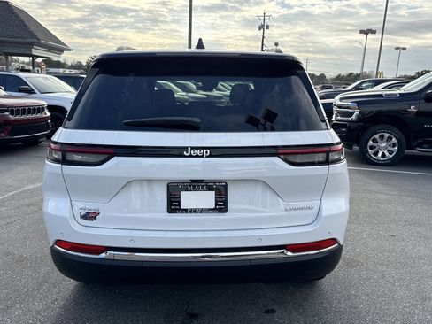 New 2025 Jeep Grand Cherokee Laredo X image 7