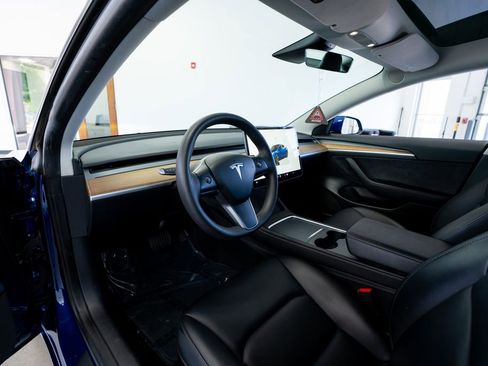 Used 2023 Tesla Model 3 Standard Range RWD image 26