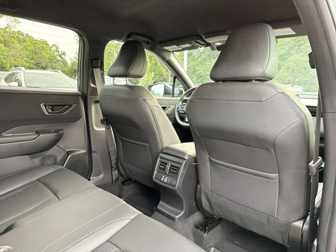 Used 2026 Subaru Outback Premium AWD/4WD image 17