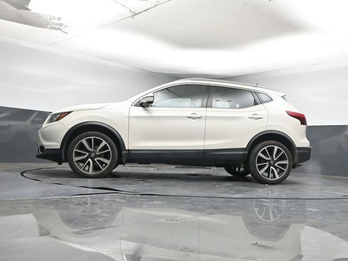 Used 2017 Nissan Rogue Sport SL image 10