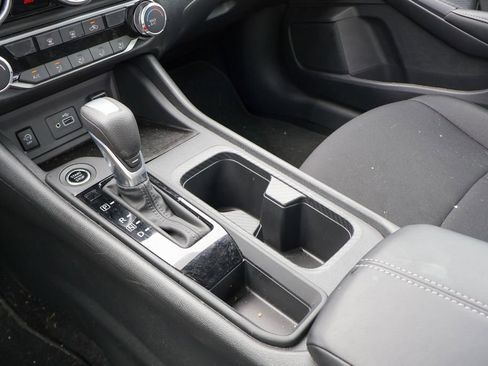 Certified 2025 Nissan Sentra S FWD image 15