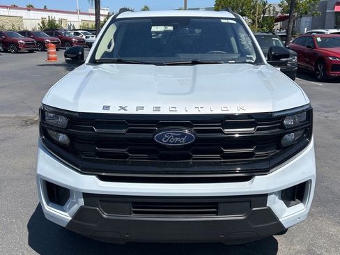 Used 2025 Ford Expedition Max Active AWD/4WD image 4
