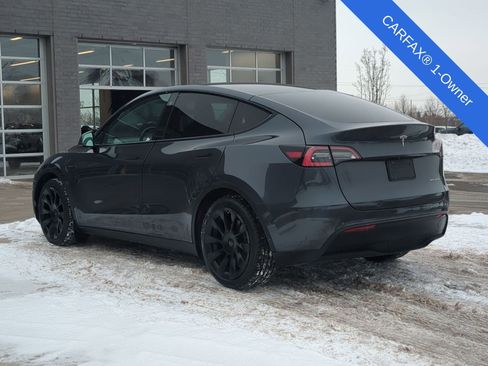 Used 2021 Tesla Model Y Long Range image 4