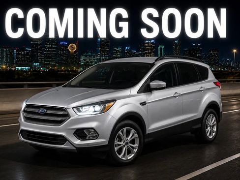 Used 2018 Ford Escape SE w/ SE Sport Appearance Package FWD image 1
