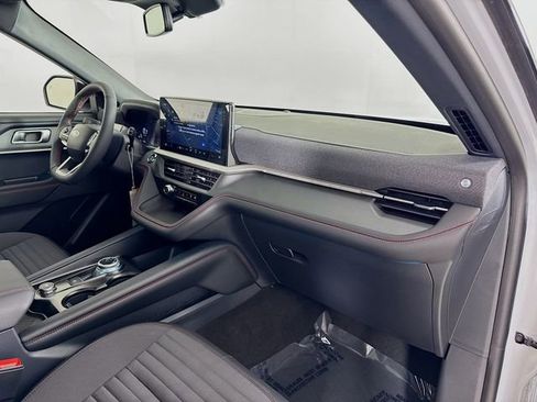 New 2026 Ford Explorer ST-Line w/ ST-Line Street Pack image 32