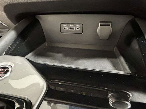 Used 2024 Nissan Altima 2.5 SR FWD image 18