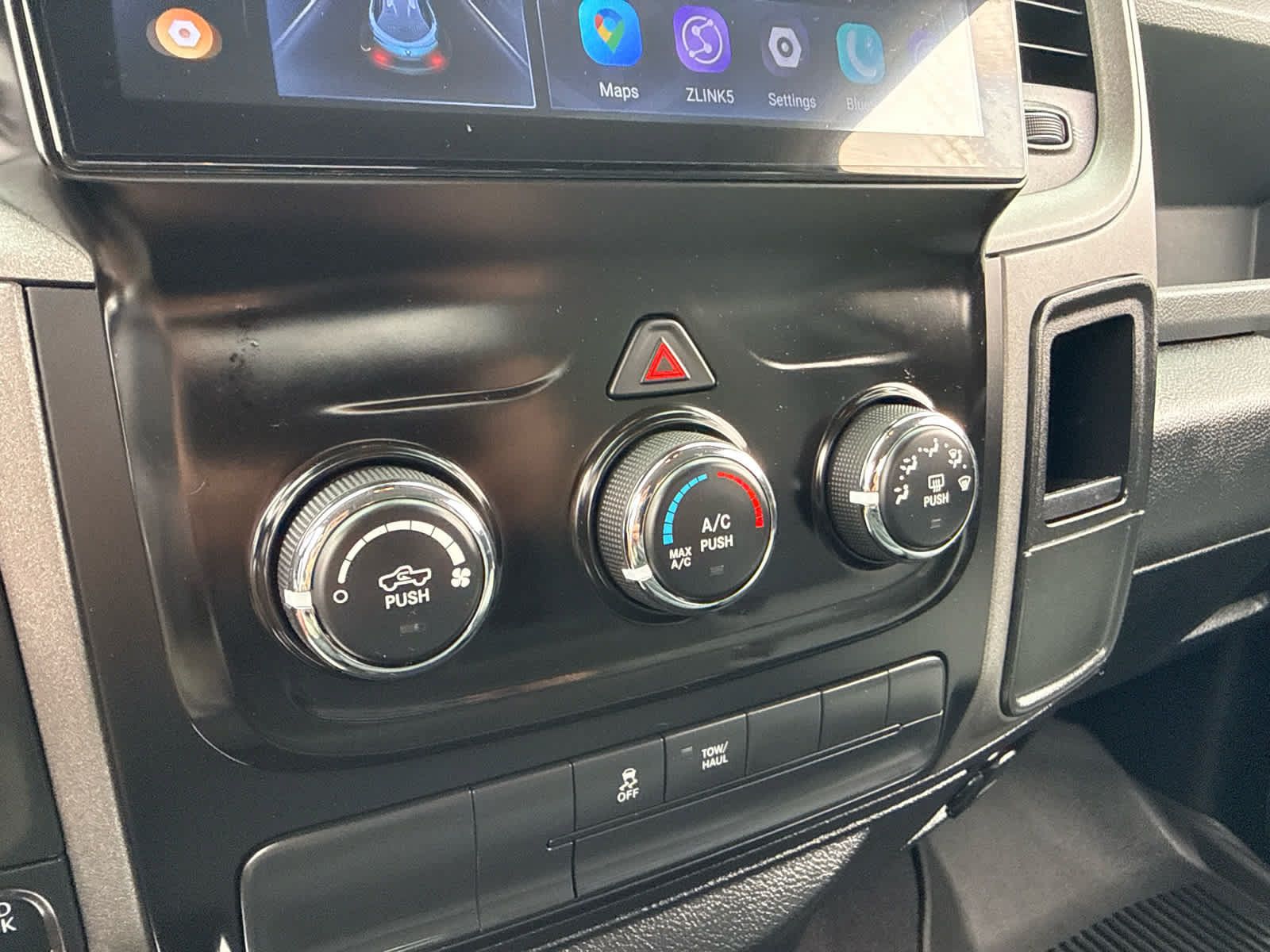 Used 2015 RAM 1500 Express AWD/4WD image 17